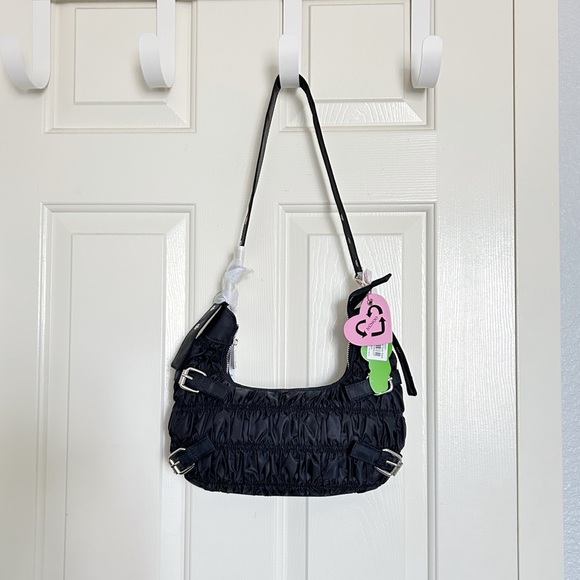 Núnoo Shoulder Bag - Picture 1 of 10